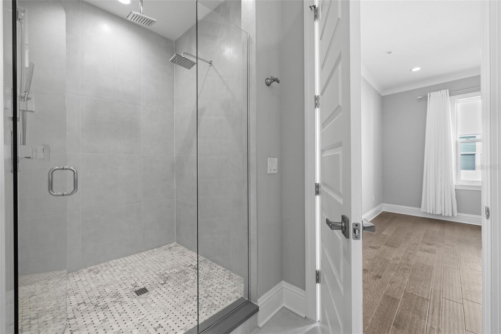Image 36 of 67 For 123 5th Avenue N
