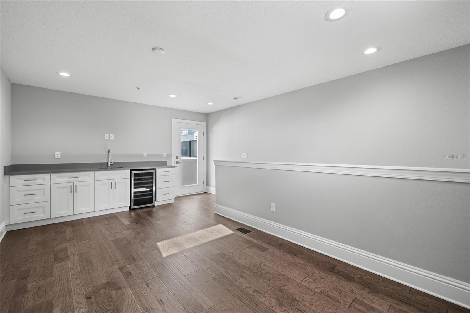 Image 51 of 67 For 123 5th Avenue N