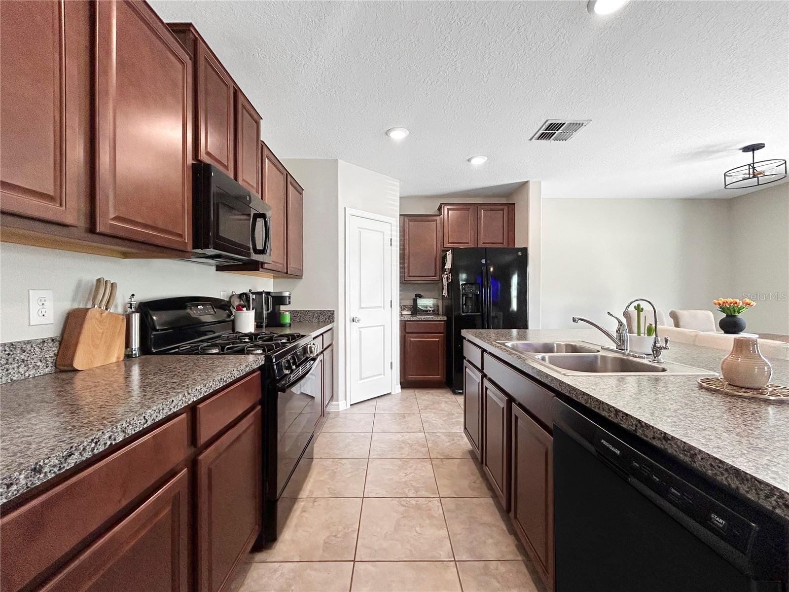 Image 5 of 12 For 9605 Channing Hill Drive