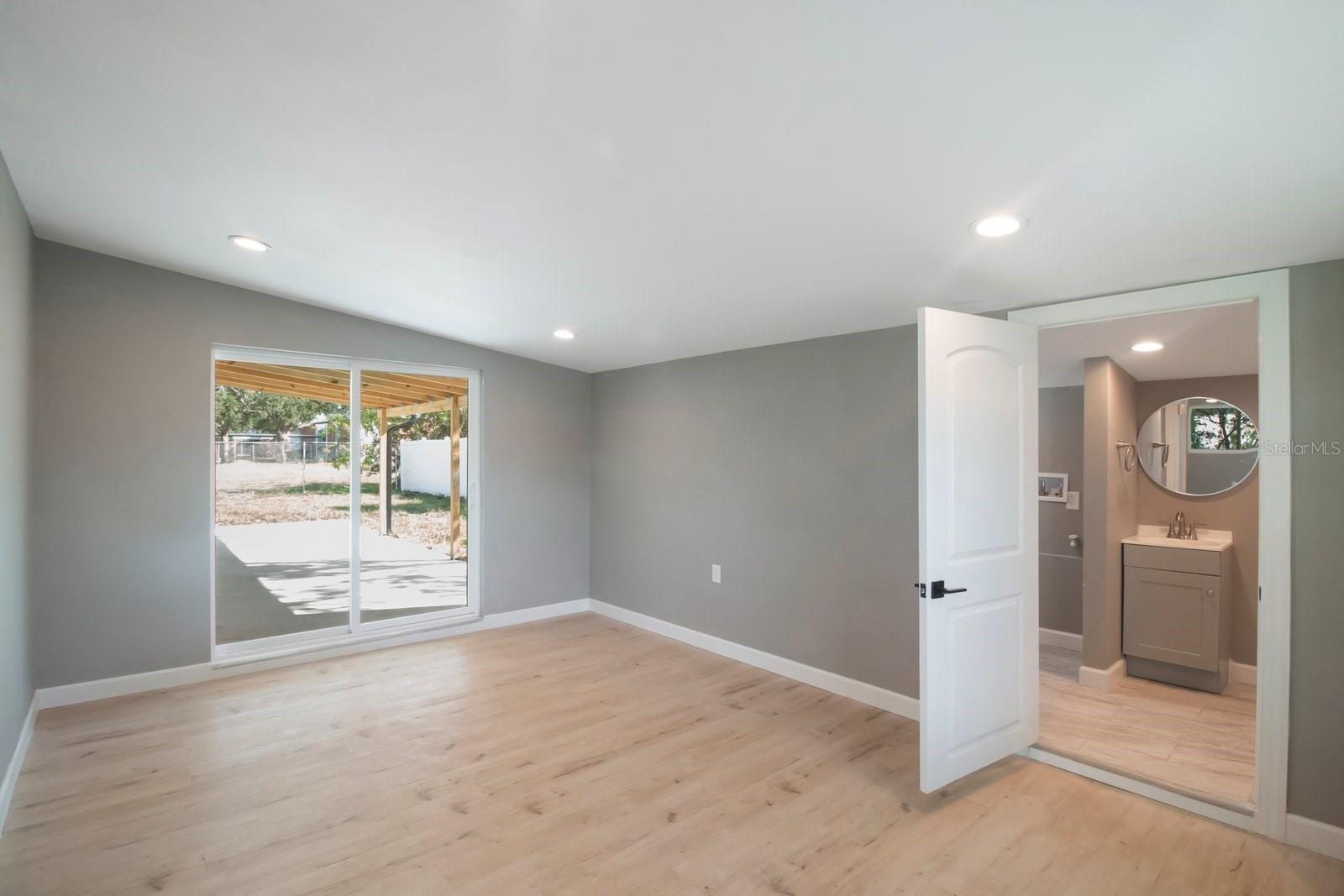 Image 29 of 41 For 6318 Renellie Court