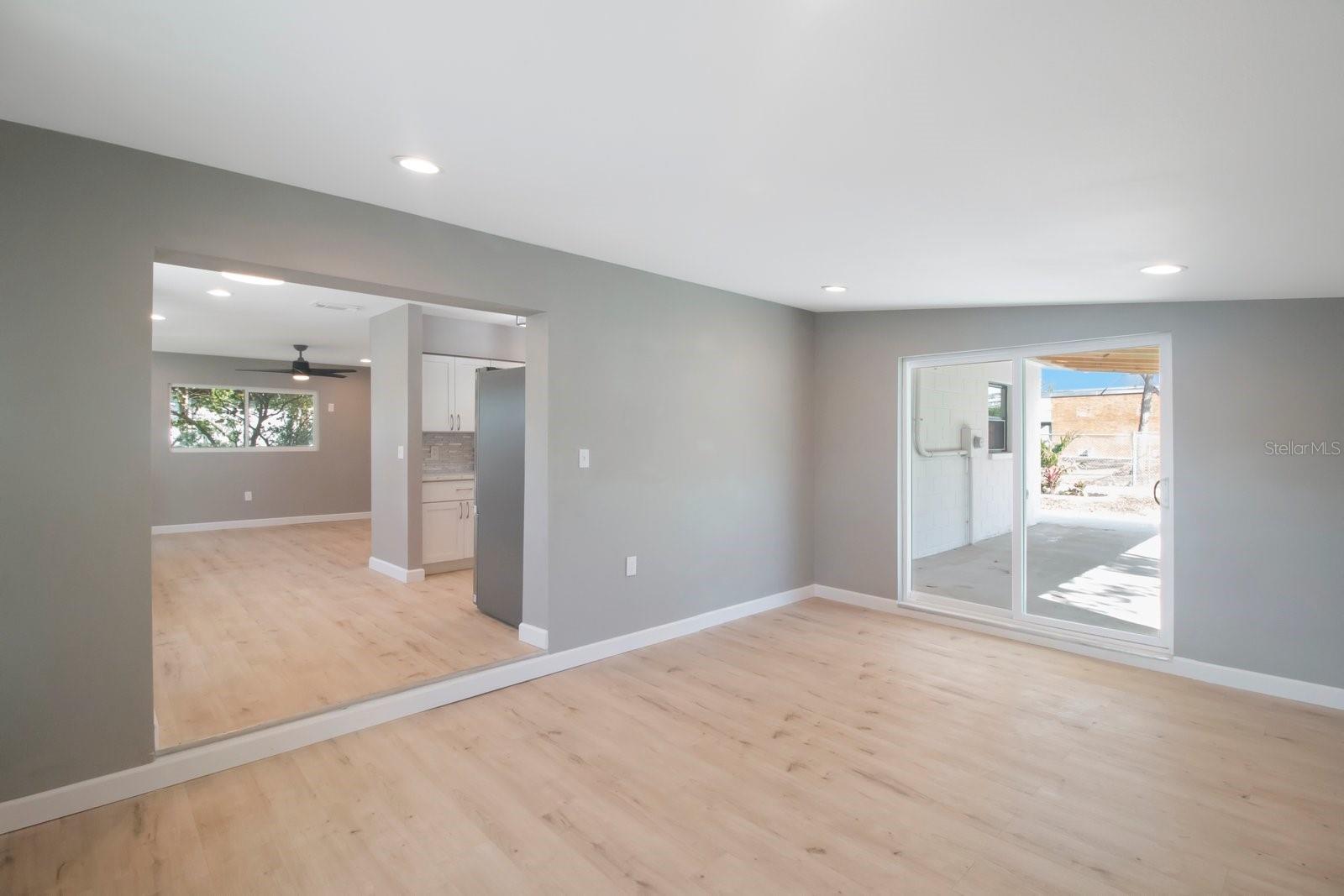 Image 30 of 41 For 6318 Renellie Court
