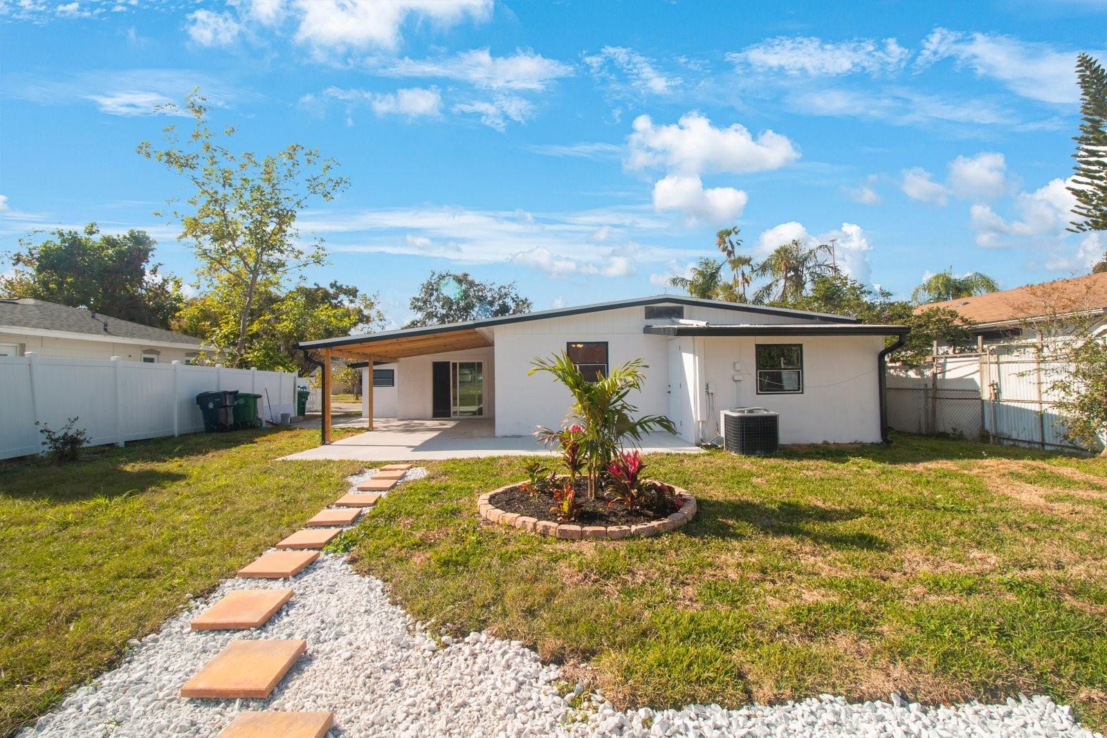 Image 33 of 41 For 6318 Renellie Court