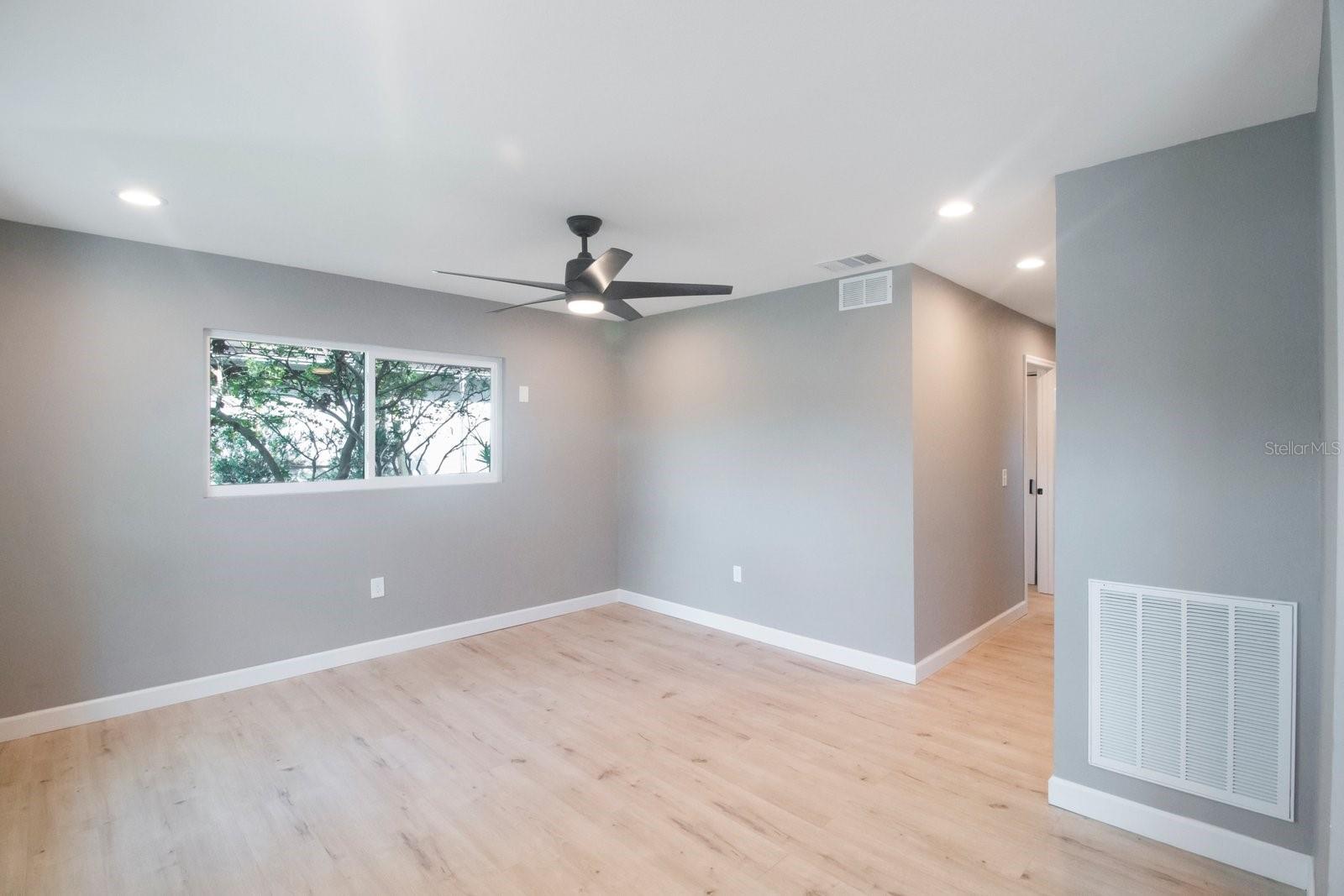 Image 6 of 41 For 6318 Renellie Court