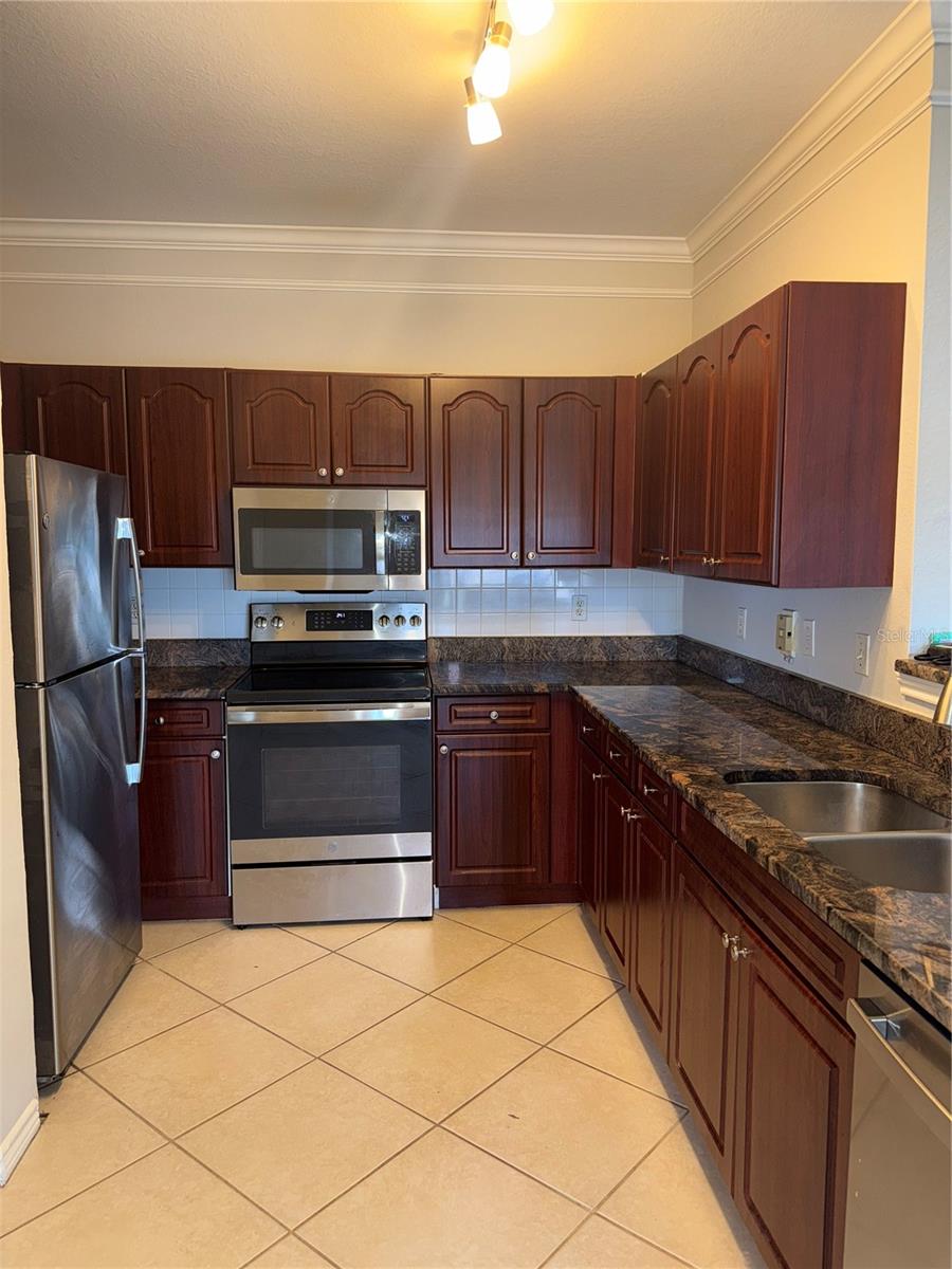Image 10 of 20 For 4304 Bayside Village Drive 303