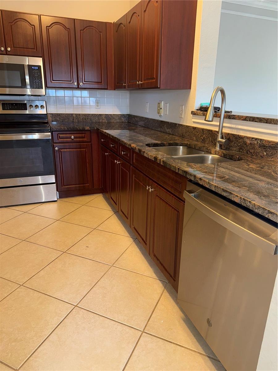 Image 11 of 20 For 4304 Bayside Village Drive 303