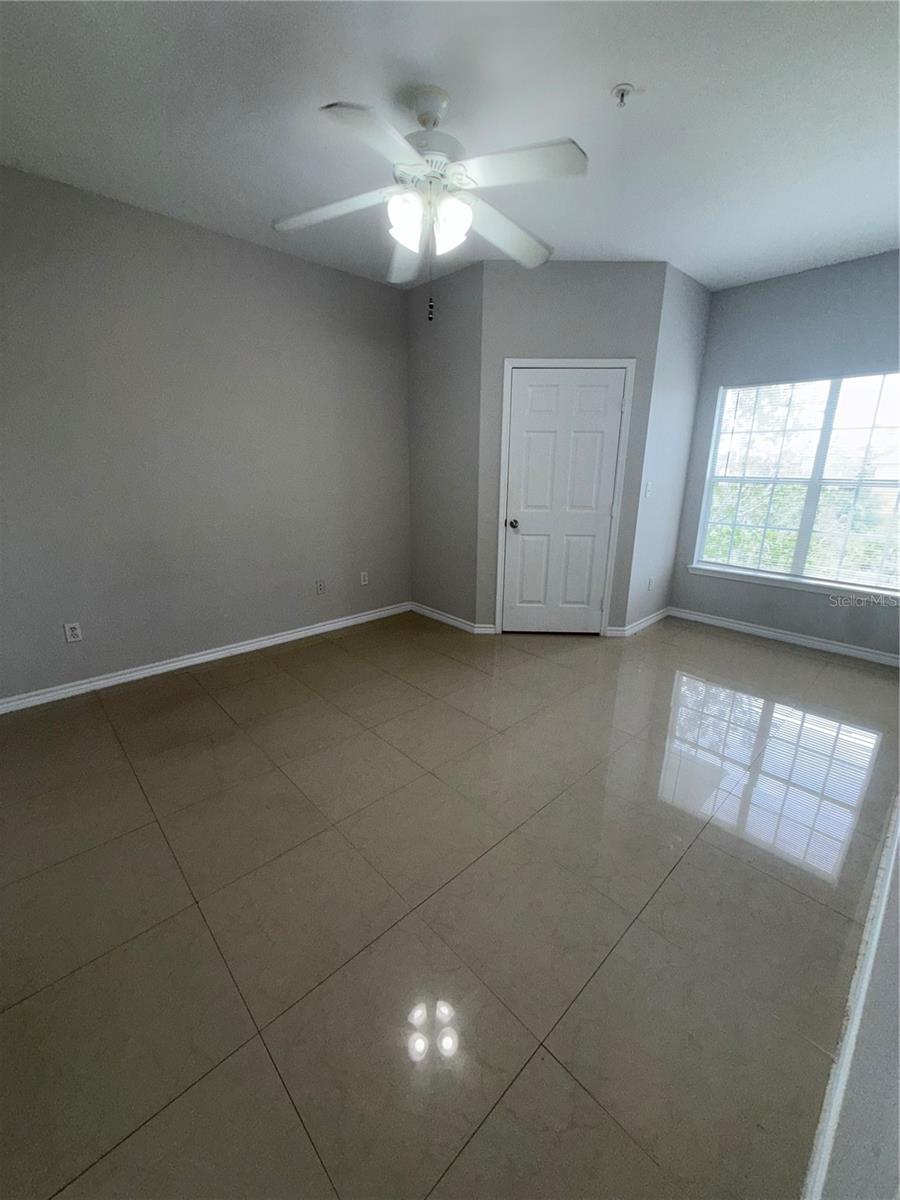 Image 5 of 20 For 4304 Bayside Village Drive 303