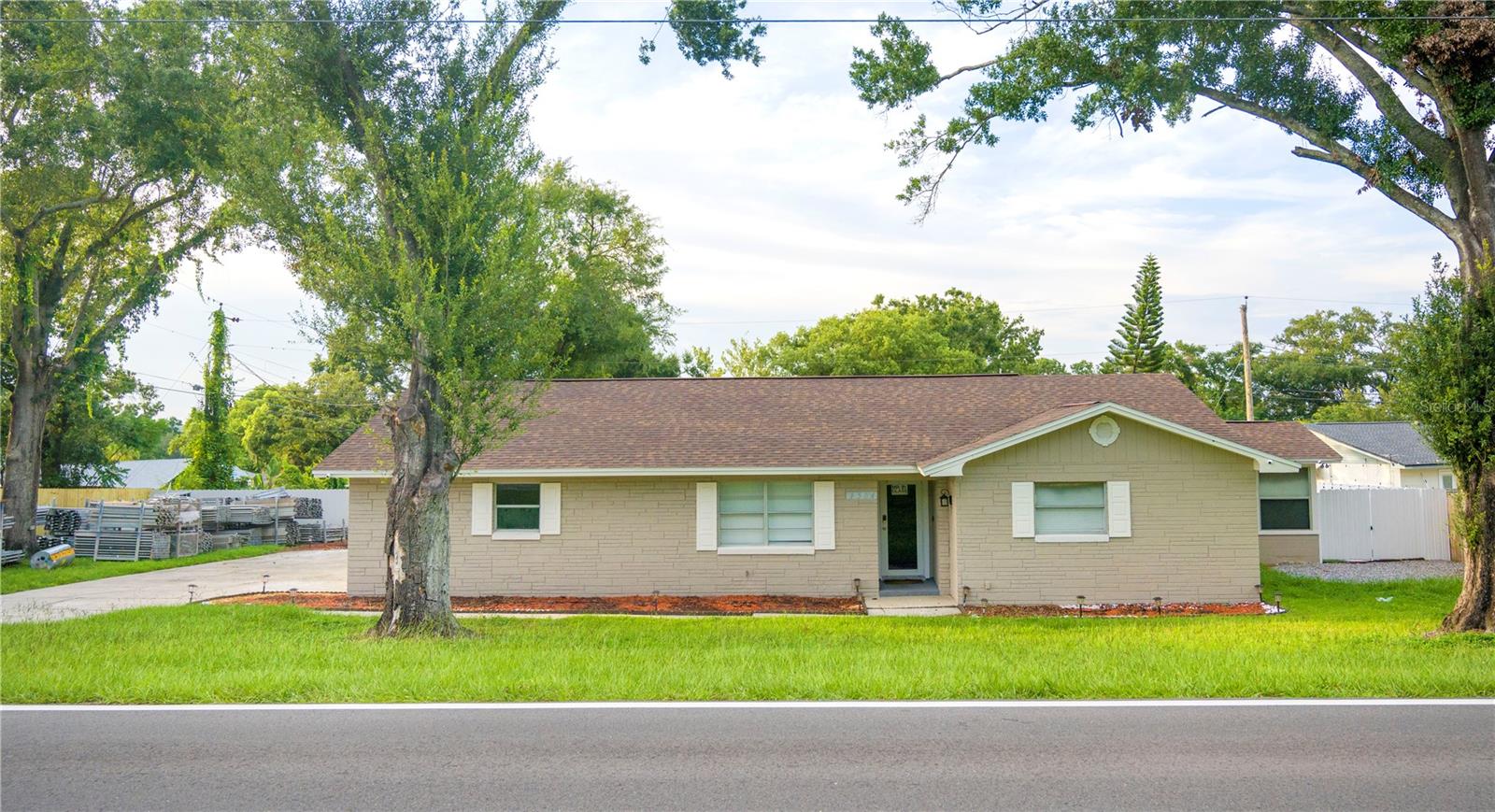 Details for 1504 Hallam Drive, LAKELAND, FL 33813