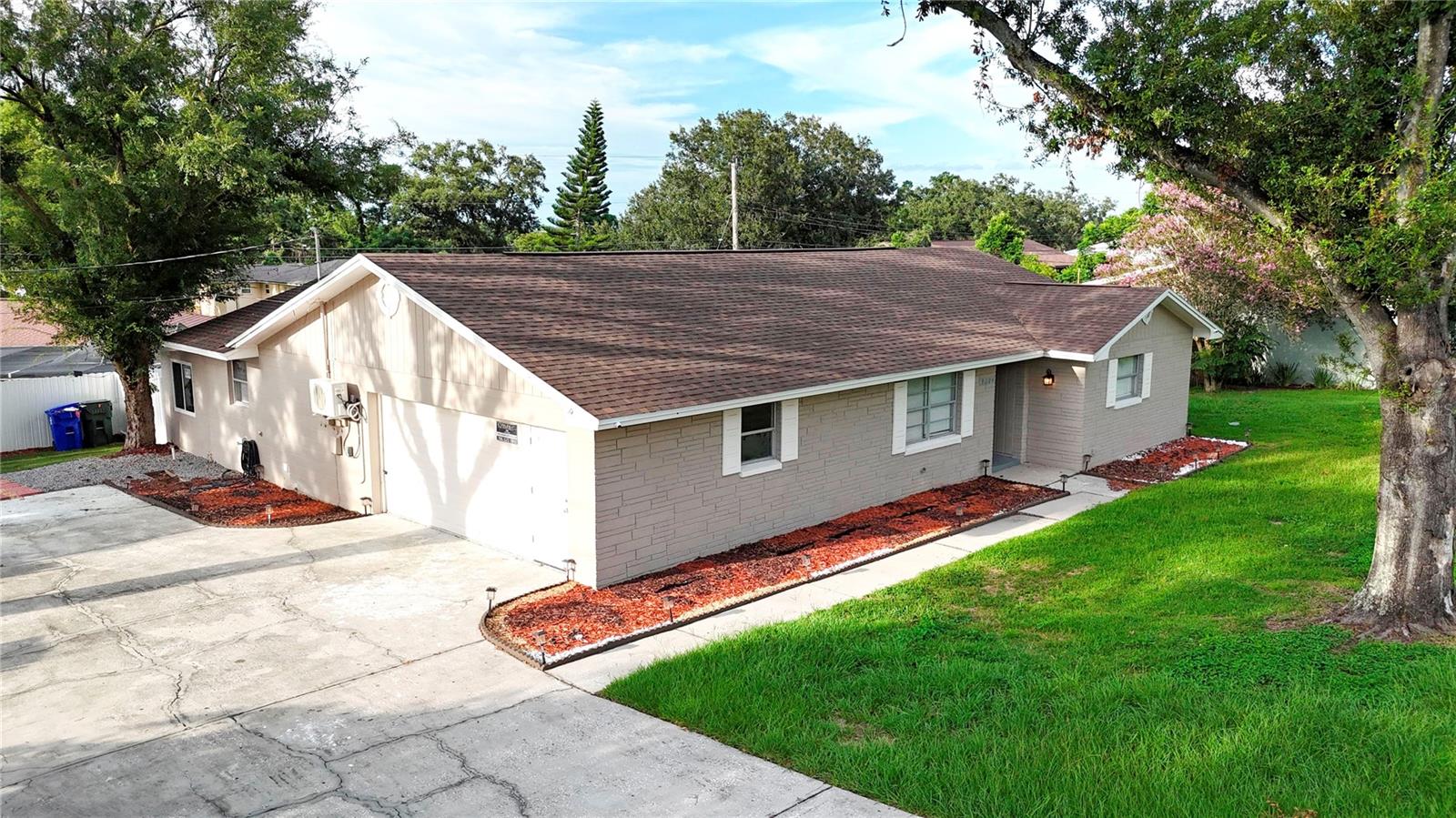 Image 2 of 34 For 1504 Hallam Drive