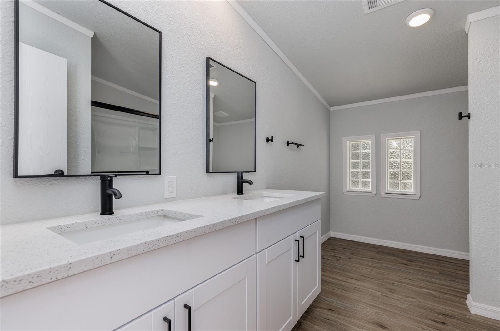 Image 19 of 41 For 2692 Venus Street