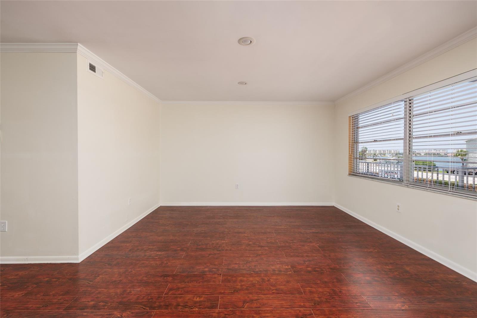 Image 10 of 58 For 1893 Shore Drive S 209