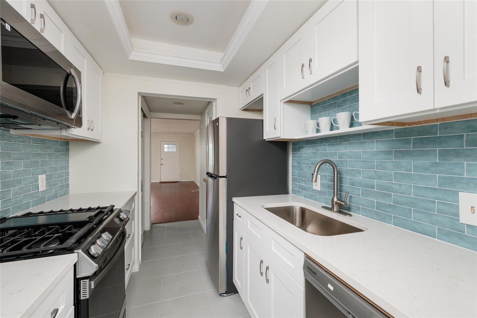 Image 13 of 58 For 1893 Shore Drive S 209