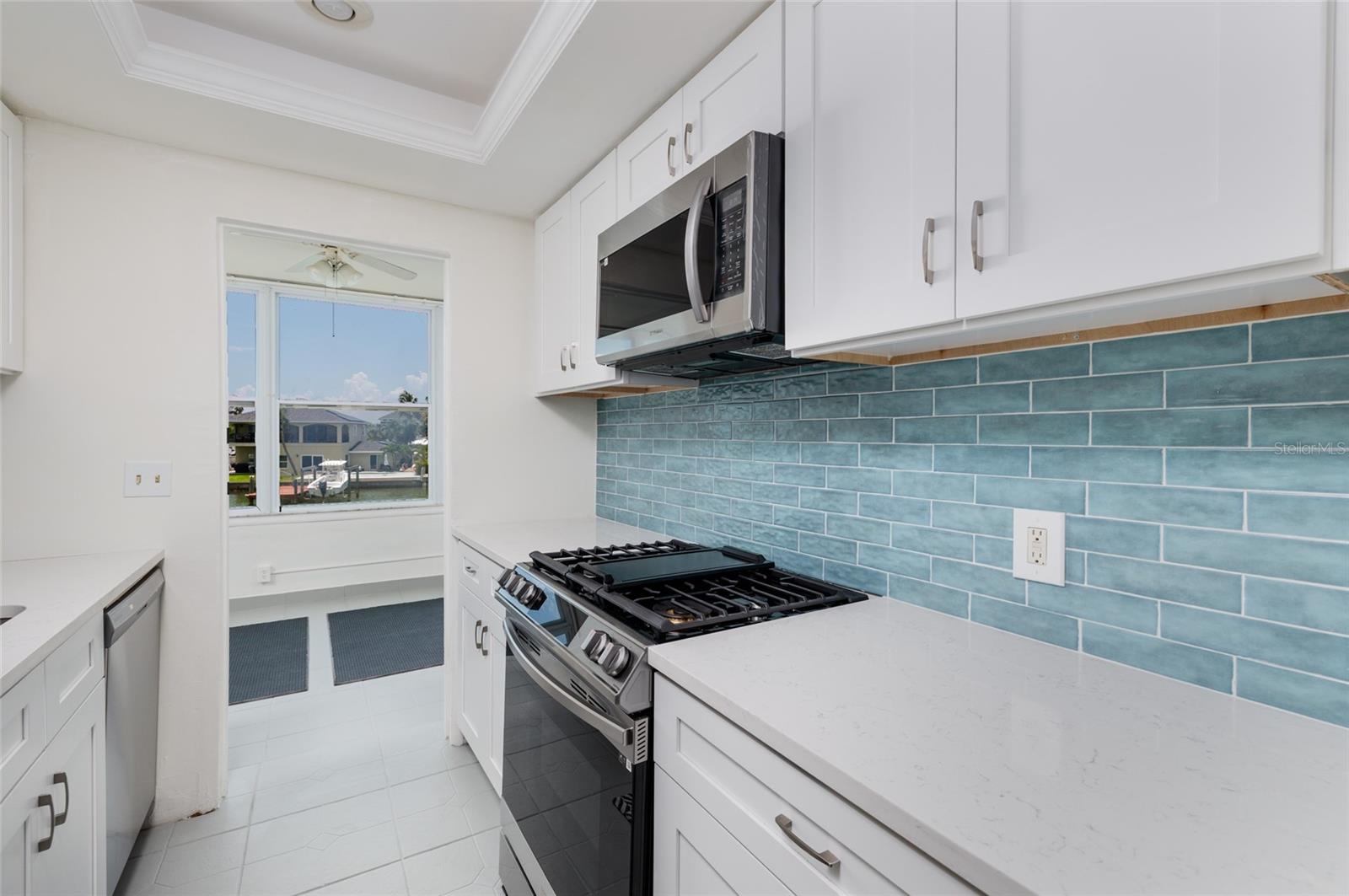 Image 14 of 58 For 1893 Shore Drive S 209