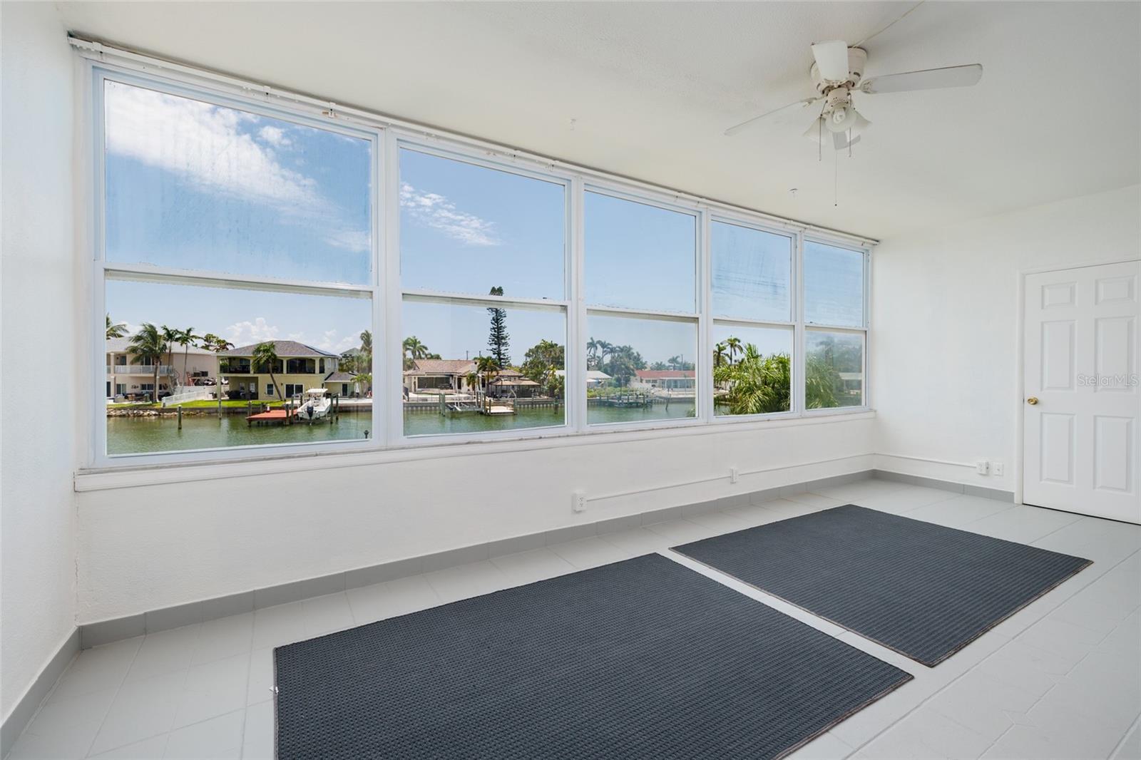 Image 21 of 58 For 1893 Shore Drive S 209
