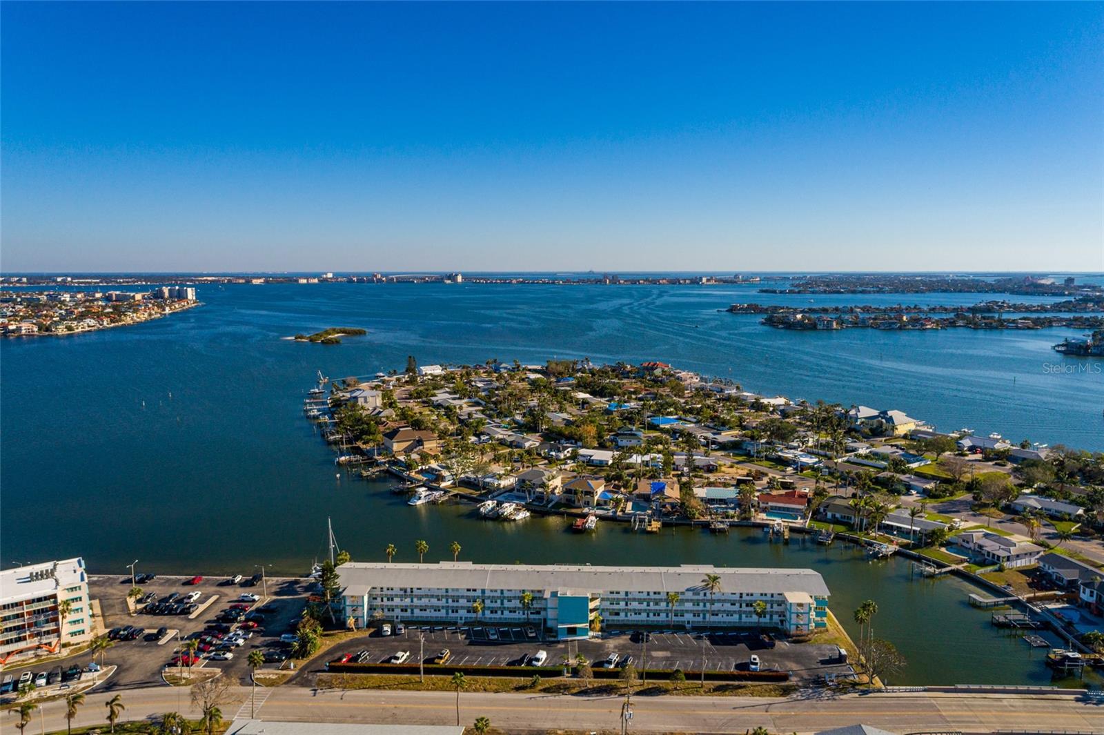 Image 6 of 58 For 1893 Shore Drive S 209