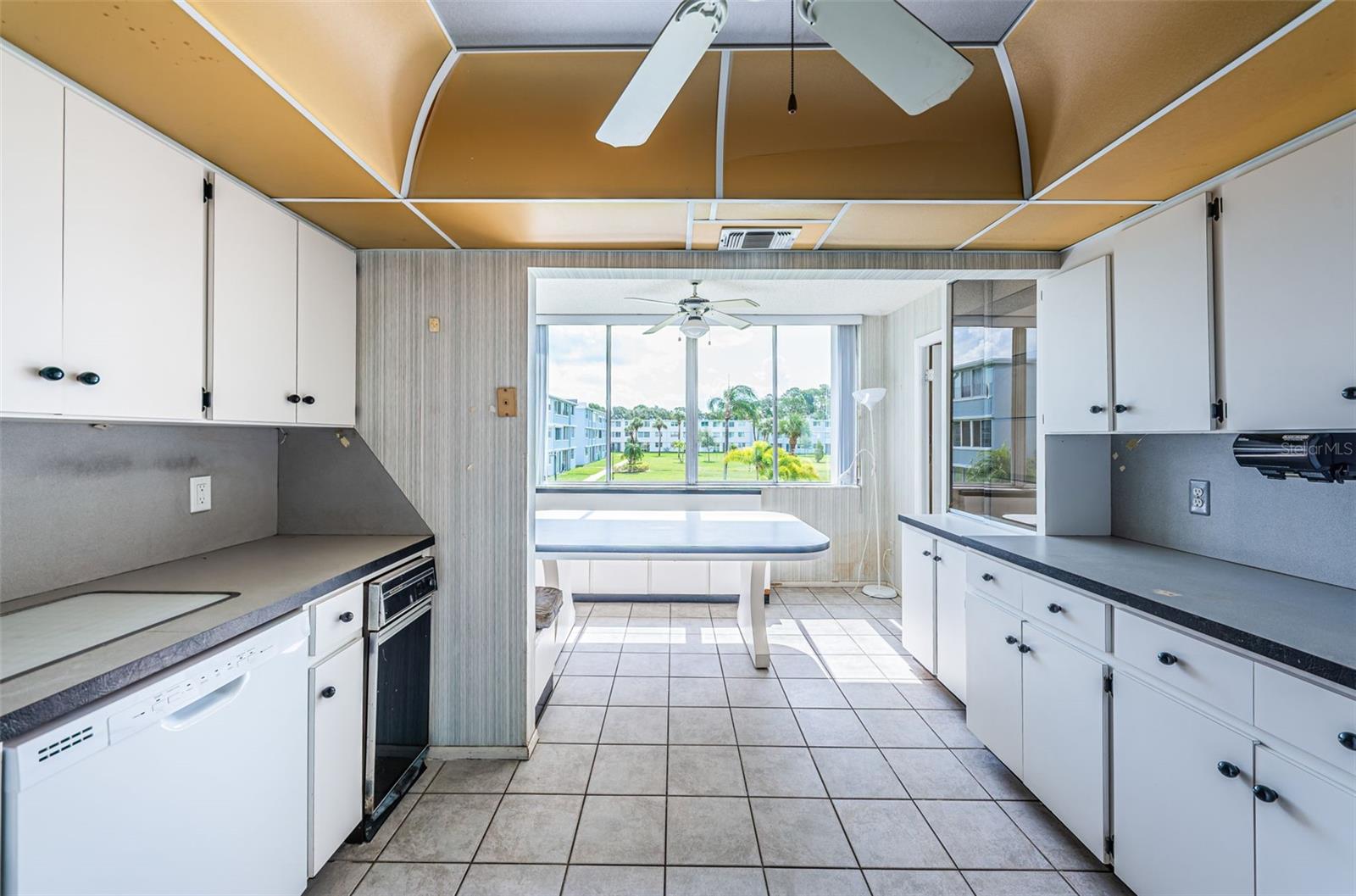 Image 8 of 29 For 4895 Bay Street Ne 211