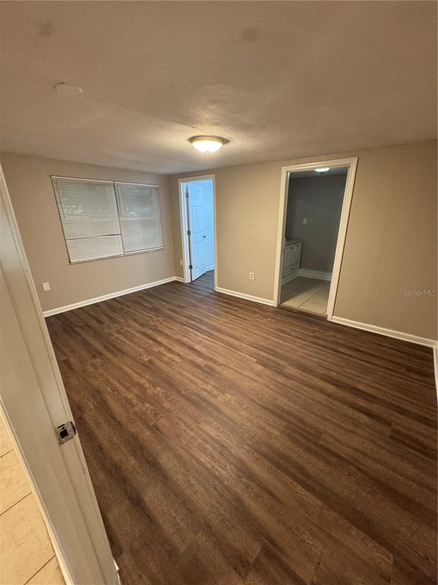 Image 9 of 19 For 4205 King Alfred Drive
