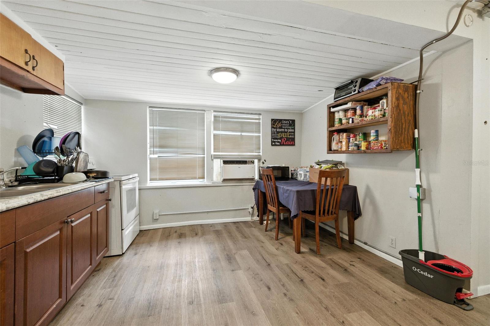 Image 15 of 35 For 1145 16th Avenue S