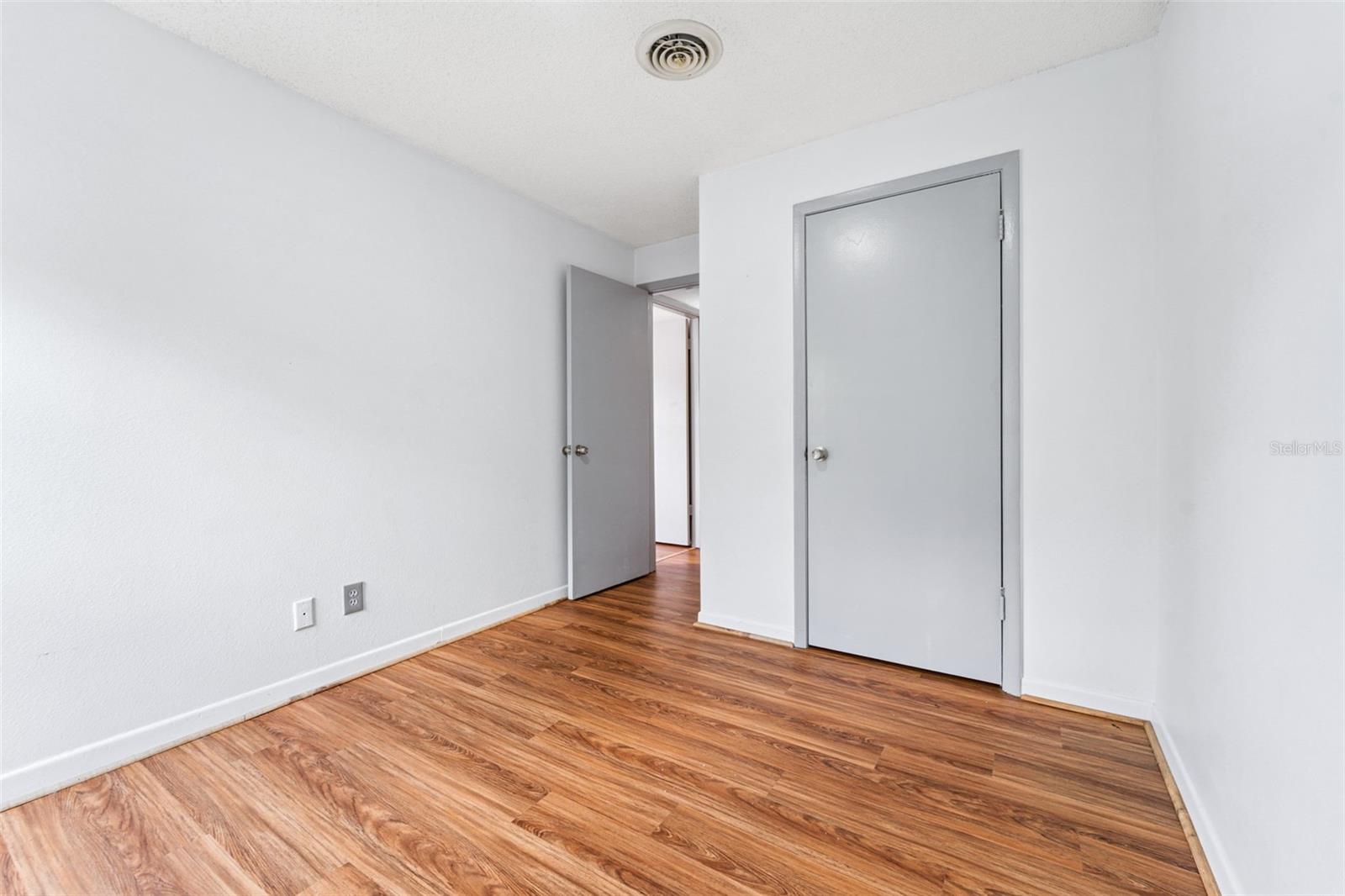 Image 12 of 22 For 501 Bay Drive 204