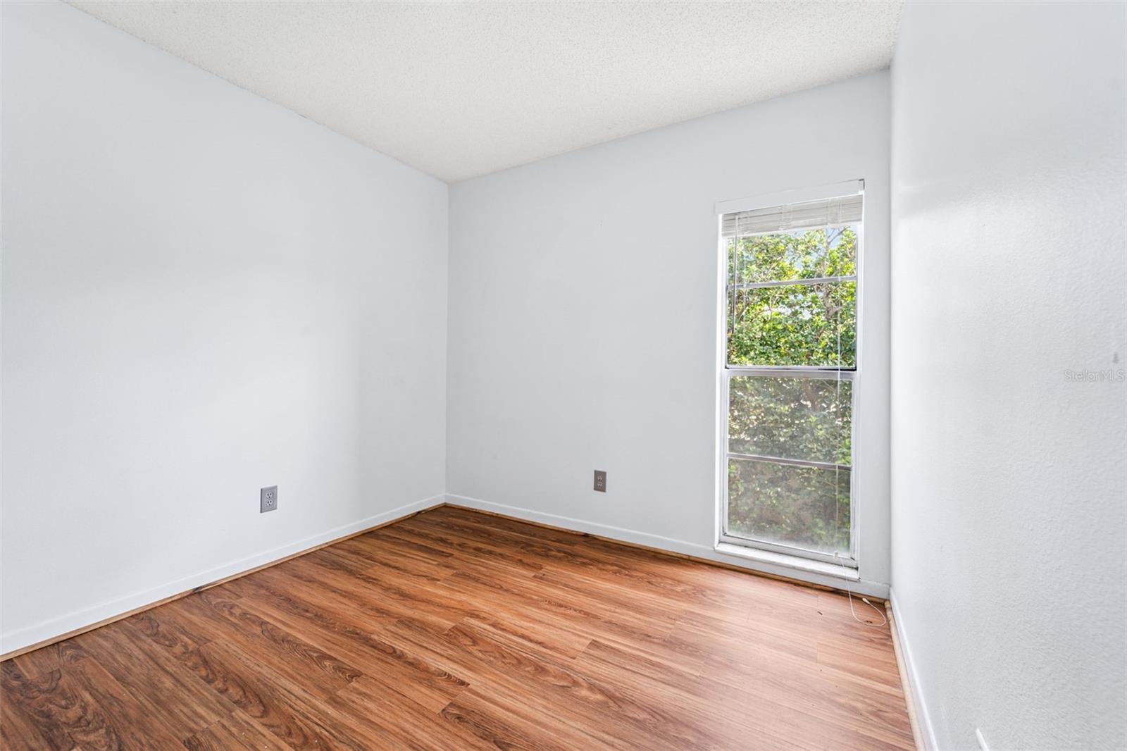 Image 13 of 22 For 501 Bay Drive 204