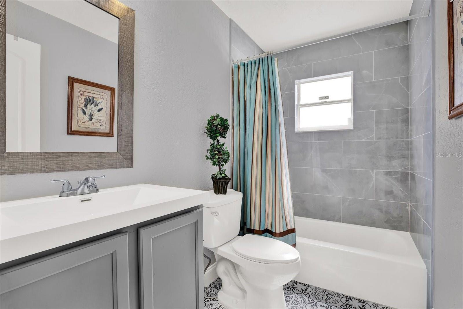 Image 16 of 25 For 6206 Adelia Avenue