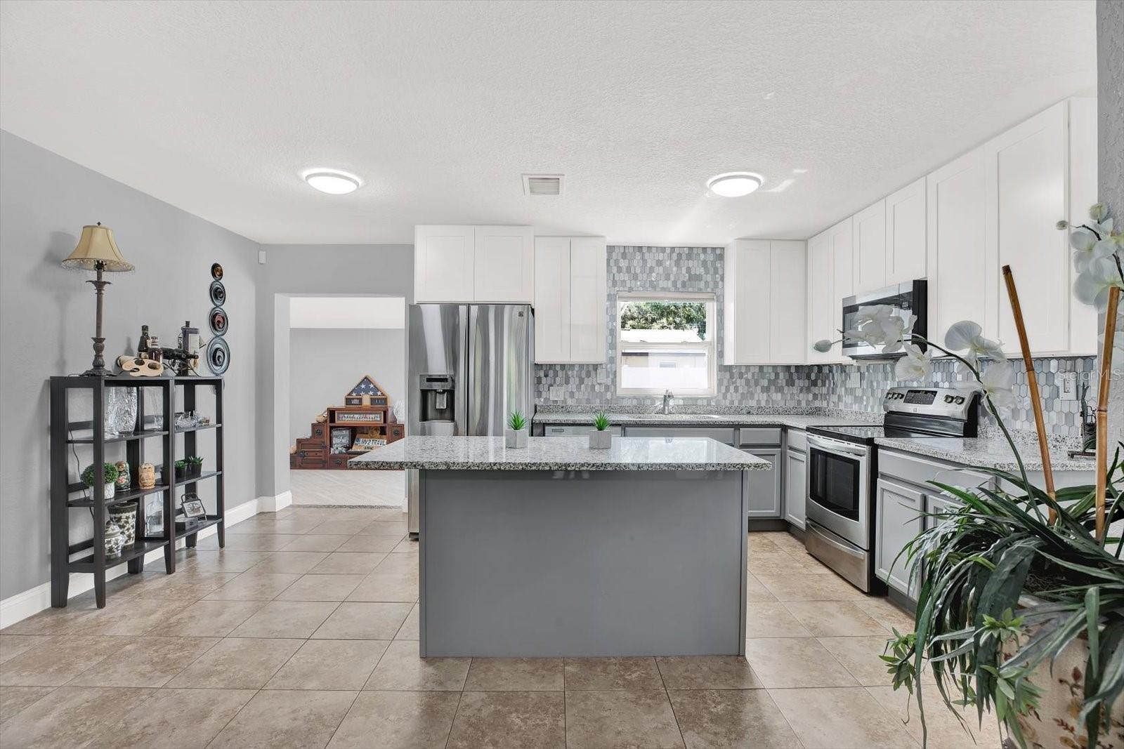 Image 4 of 25 For 6206 Adelia Avenue