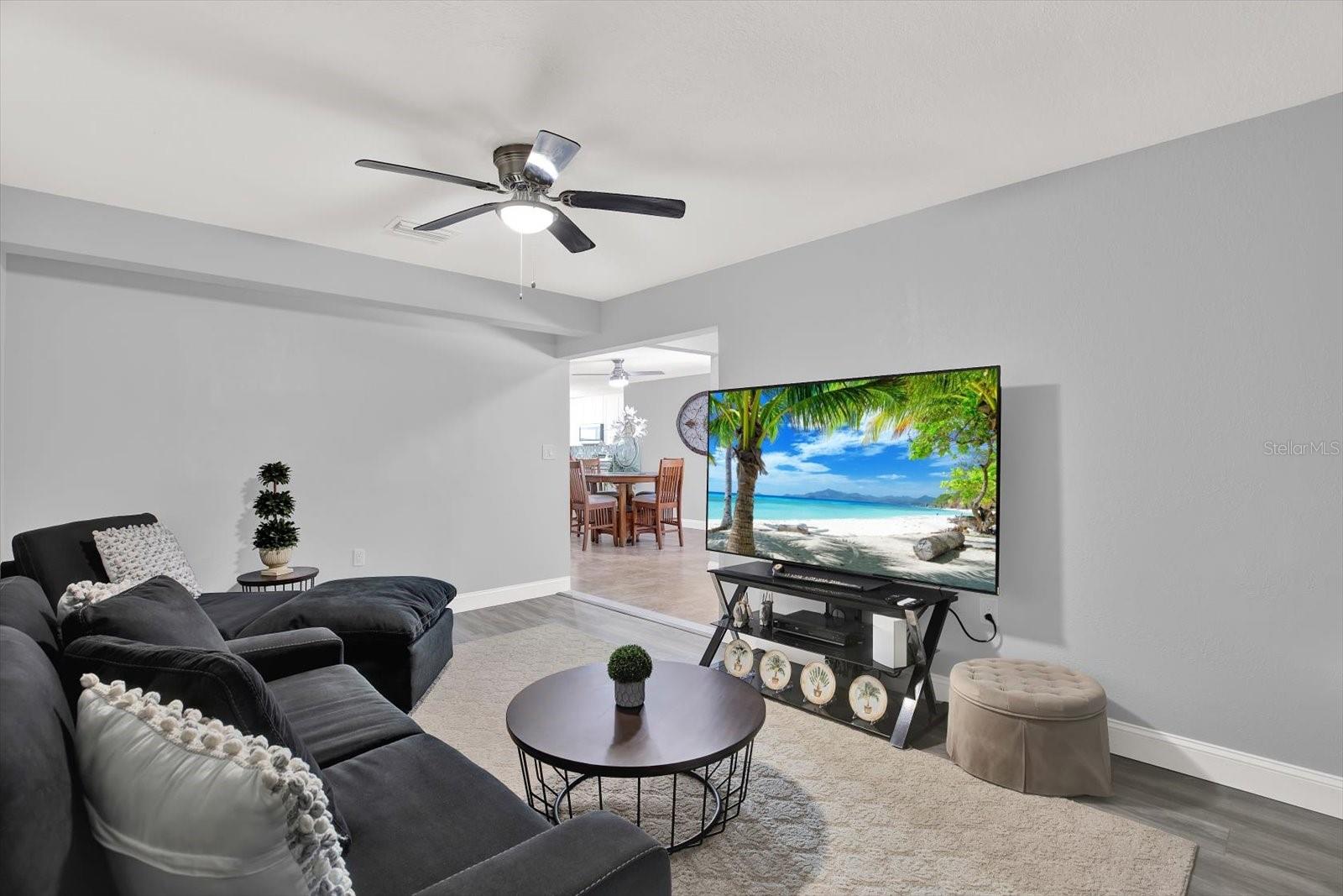 Image 8 of 25 For 6206 Adelia Avenue