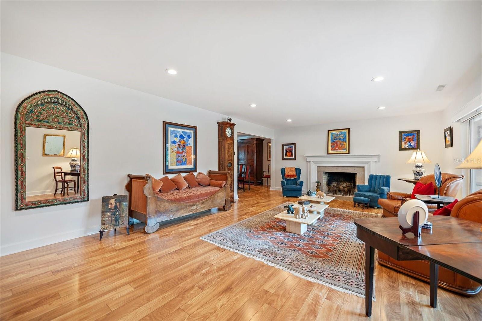 Image 6 of 56 For 252 Garden Circle
