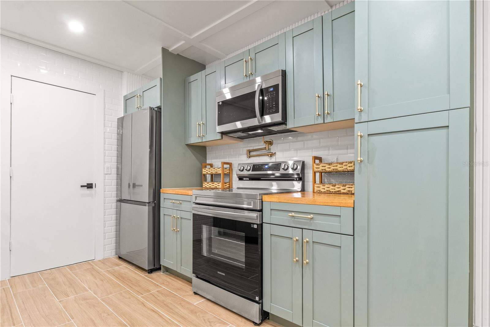 Image 8 of 49 For 3818 Meridean Place