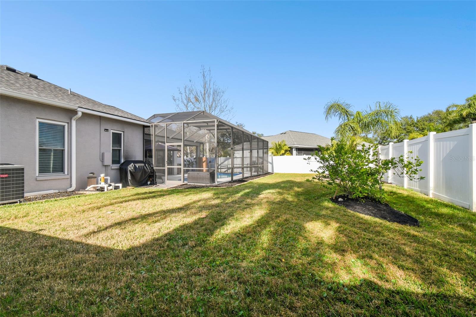 Image 39 of 99 For 3552 Grand Forks Drive