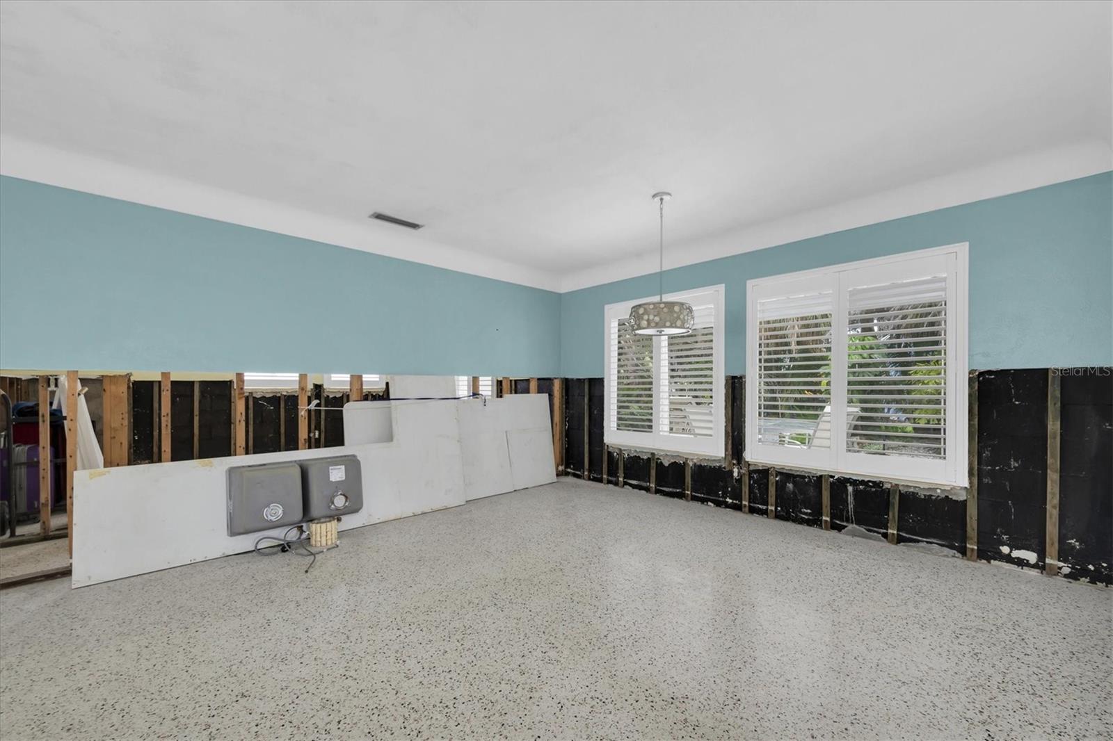 Image 12 of 40 For 15814 3rd Street E