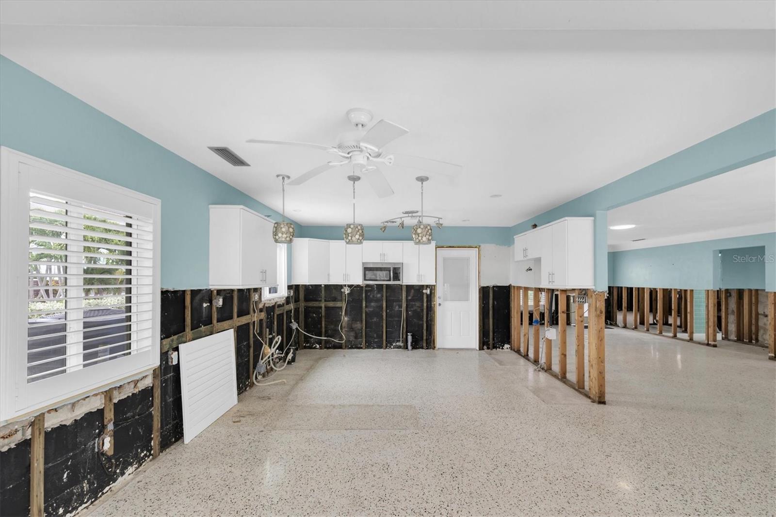 Image 14 of 40 For 15814 3rd Street E