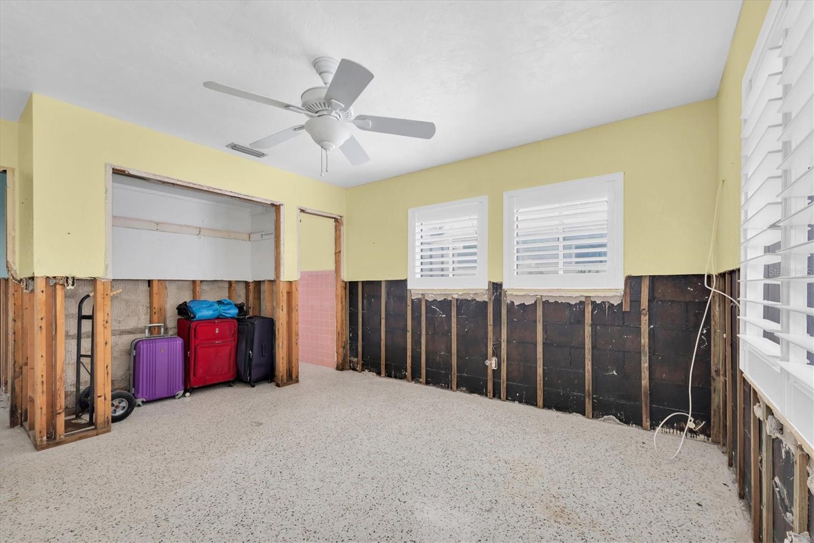 Image 21 of 40 For 15814 3rd Street E