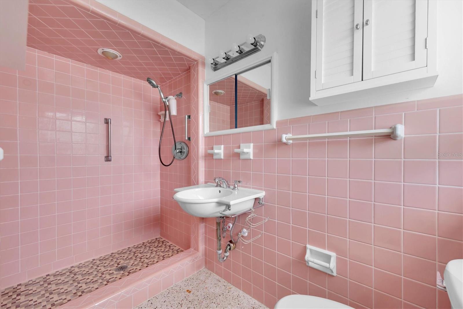 Image 23 of 40 For 15814 3rd Street E