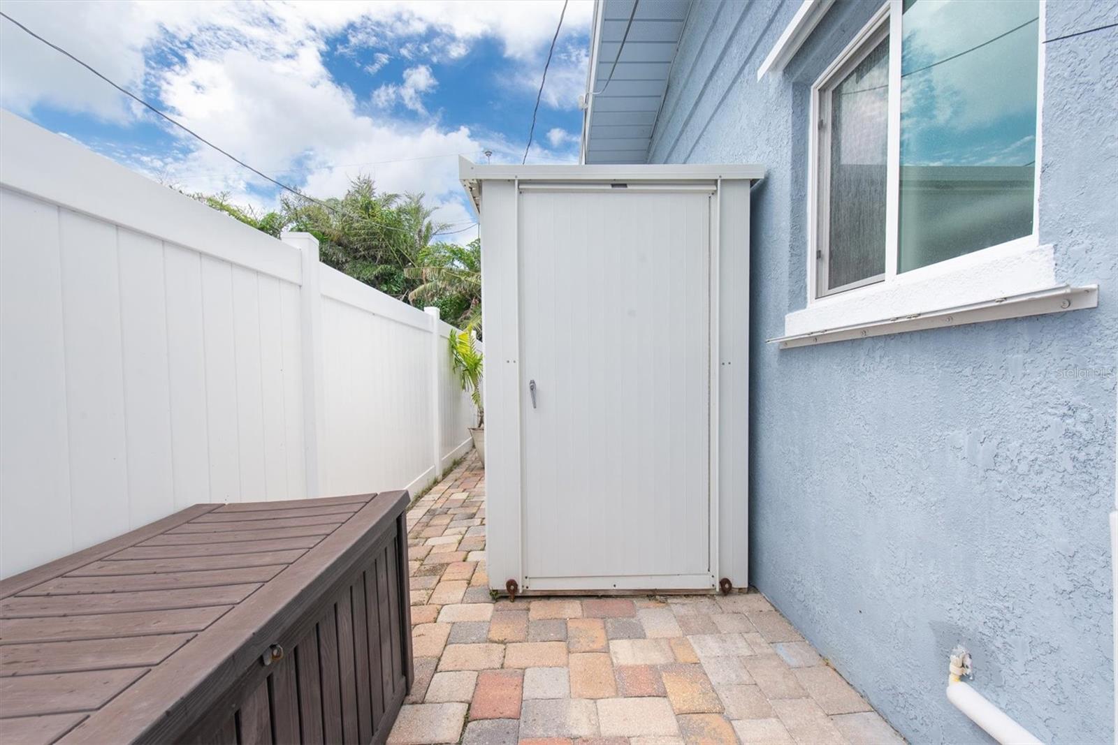 Image 37 of 40 For 15814 3rd Street E