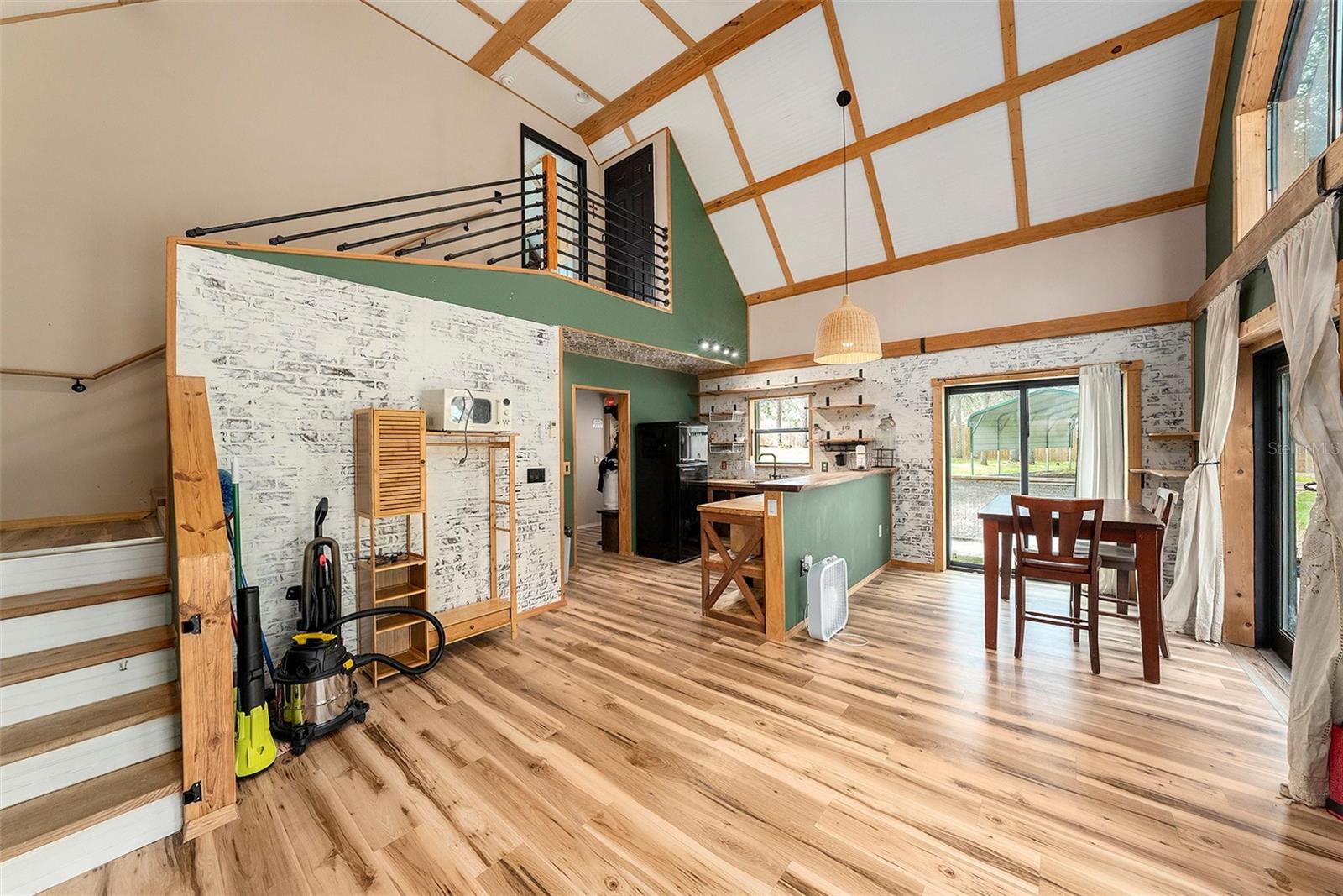 Image 7 of 35 For 18320 Sand Pine Drive
