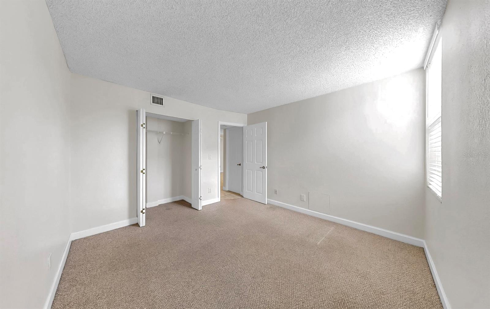 Image 20 of 38 For 2700 Coconut Bay Lane 427