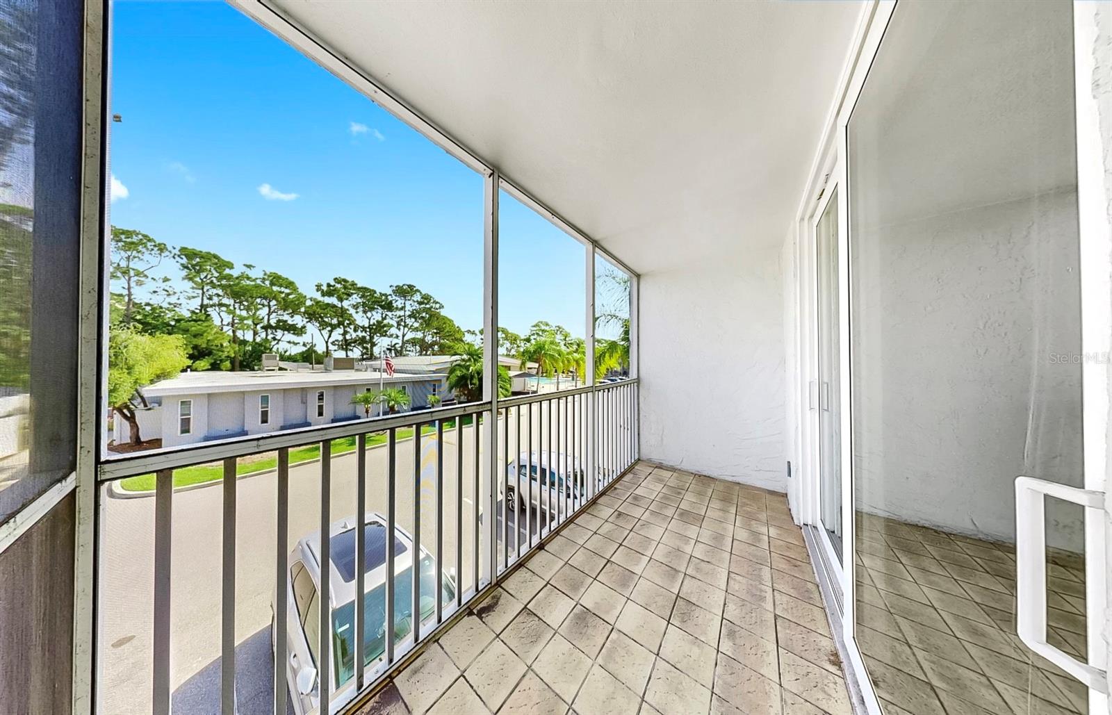 Image 23 of 38 For 2700 Coconut Bay Lane 427