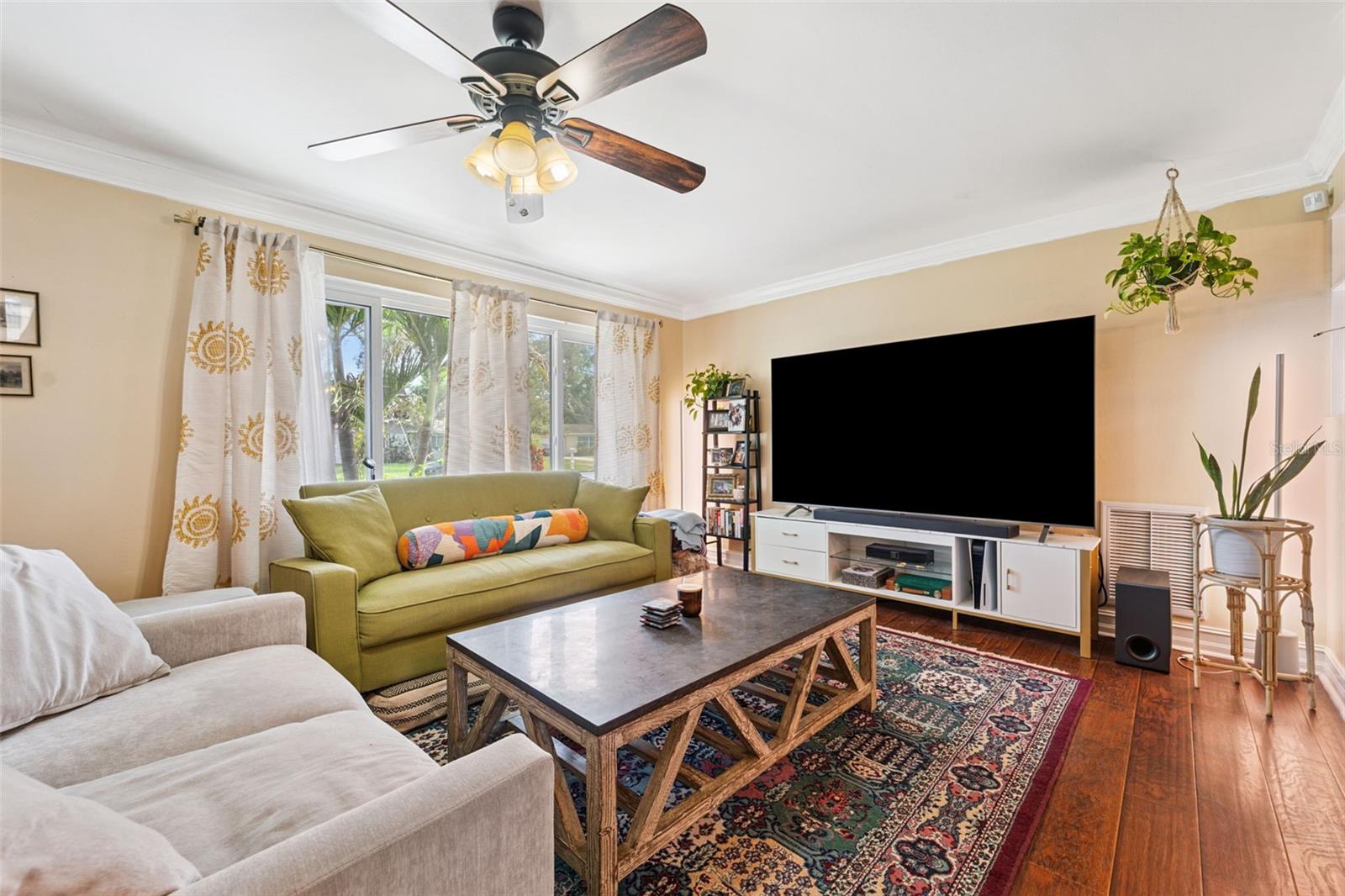 Image 3 of 36 For 11115 101st Avenue