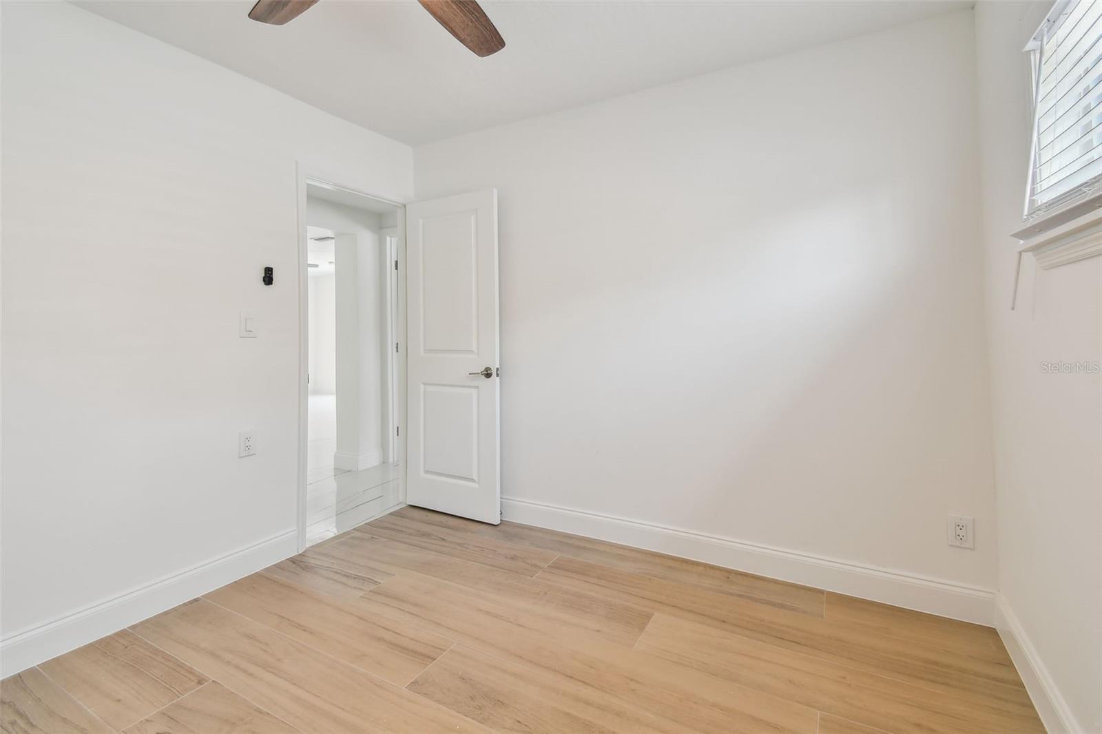 Image 27 of 39 For 4500 Helena Street Ne