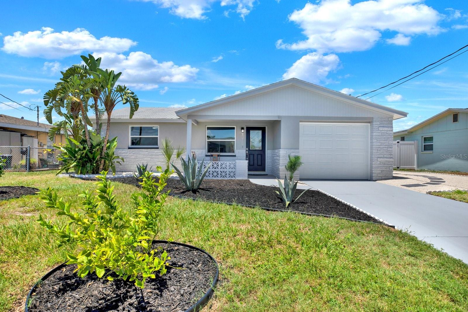 Image 20 of 25 For 13739 Lavender Avenue