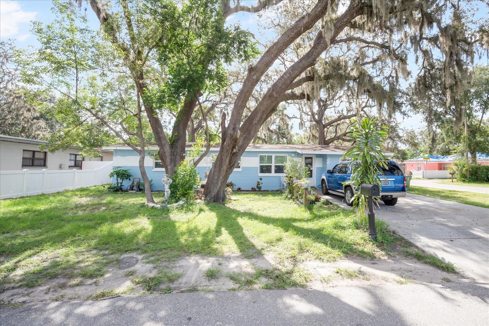 Image 3 of 30 For 8101 Dakota Avenue