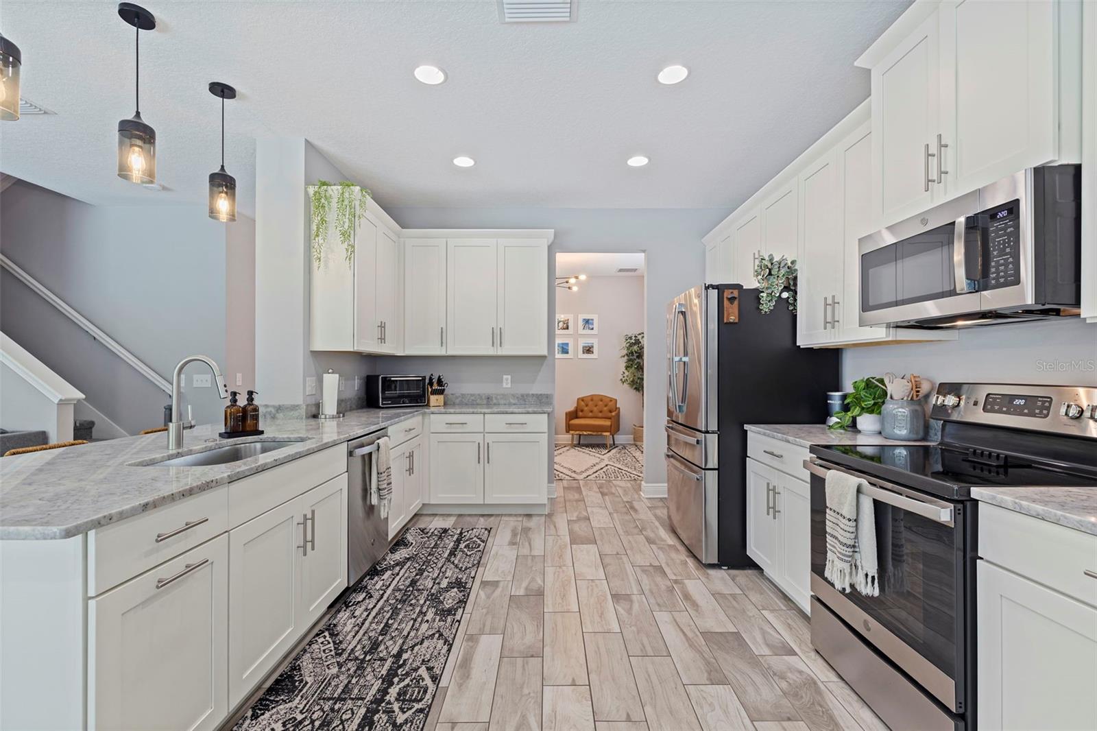 Image 12 of 49 For 210 Gunlock Avenue