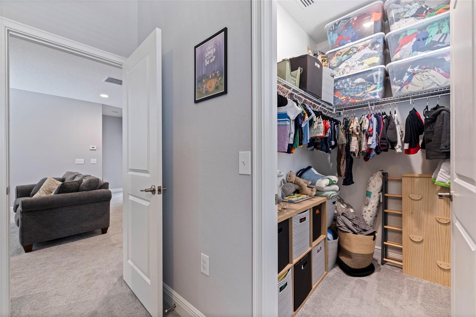 Image 36 of 49 For 210 Gunlock Avenue