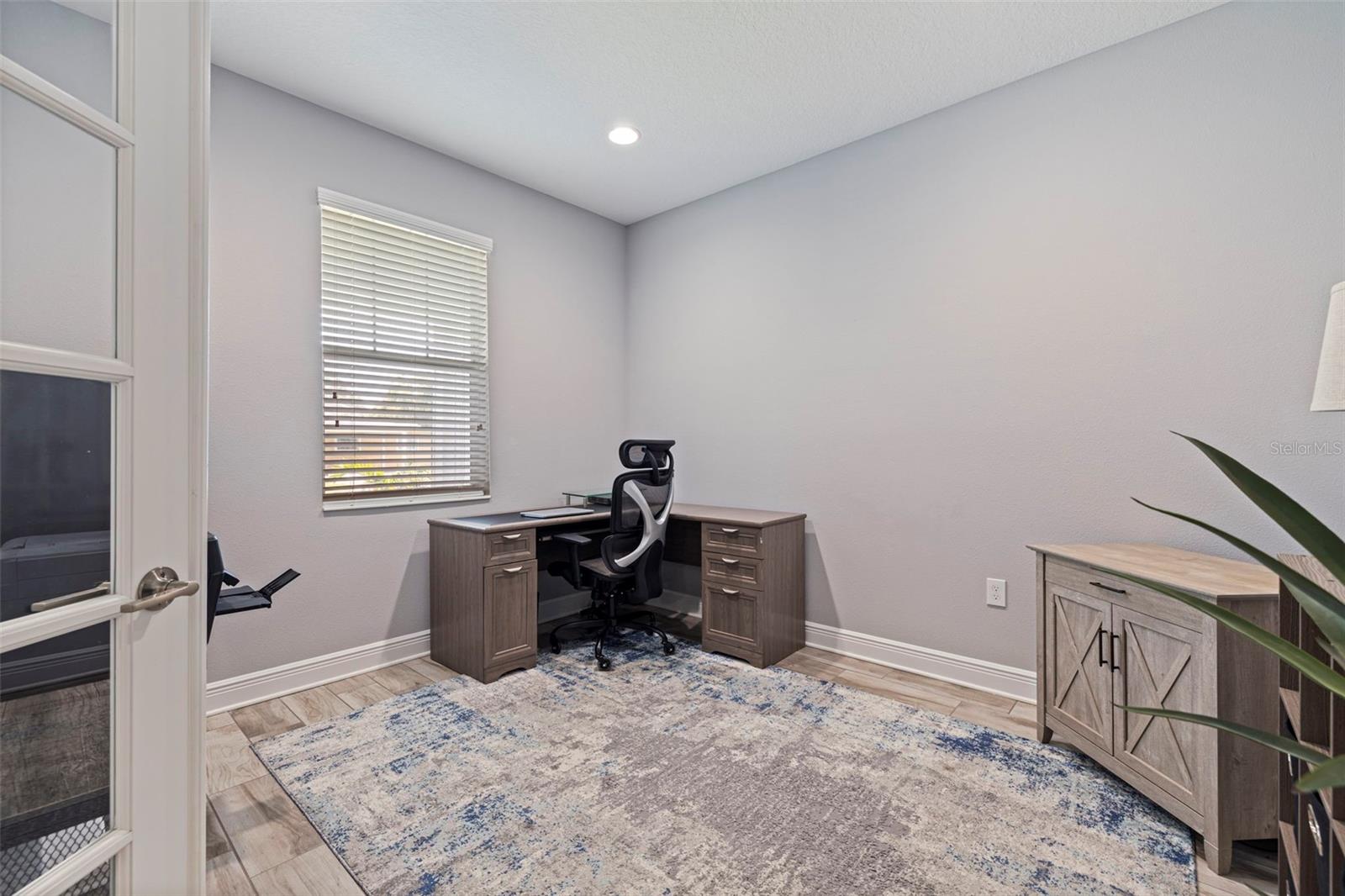 Image 5 of 49 For 210 Gunlock Avenue