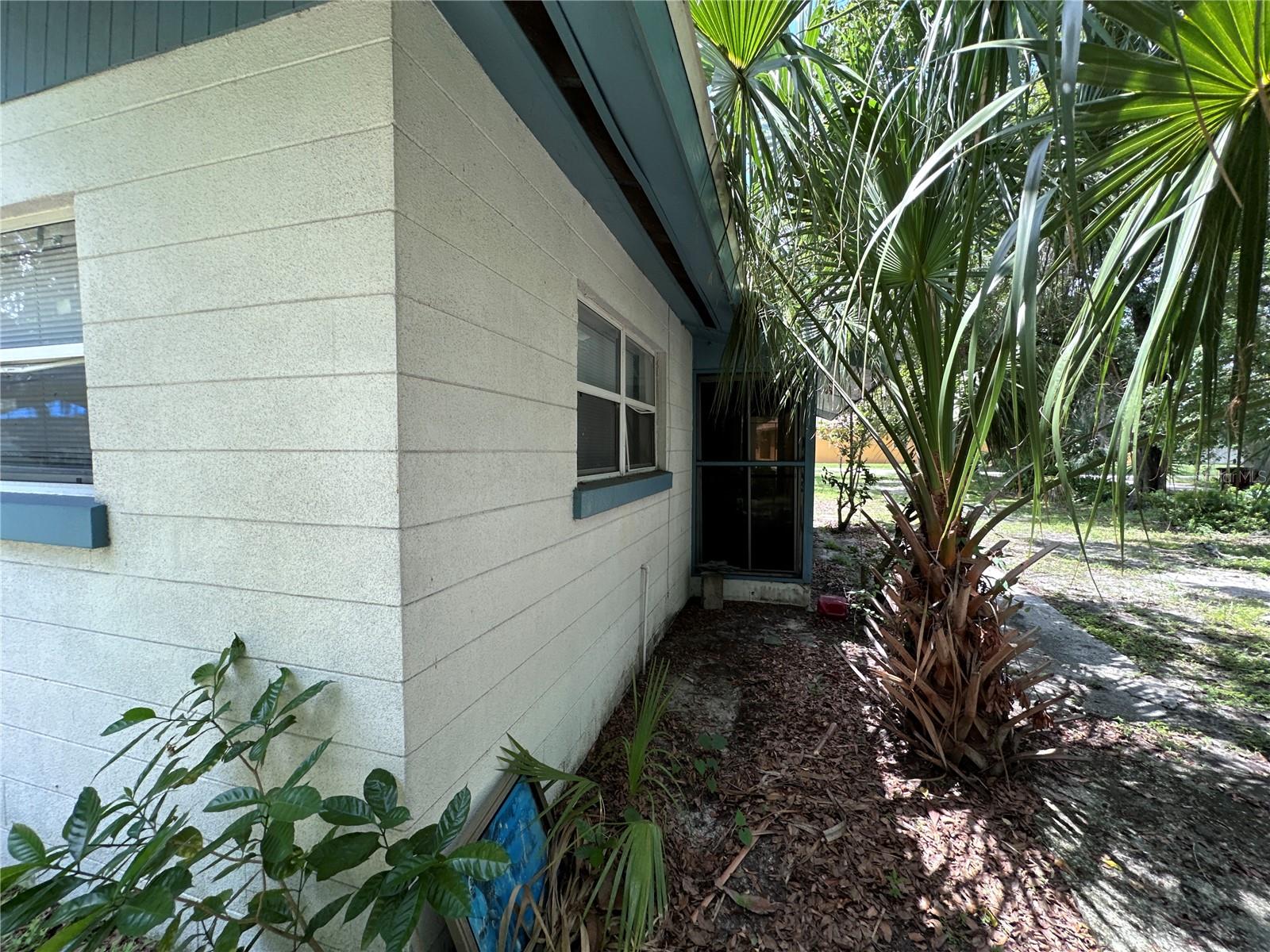 Image 10 of 51 For 515 Merrin Street