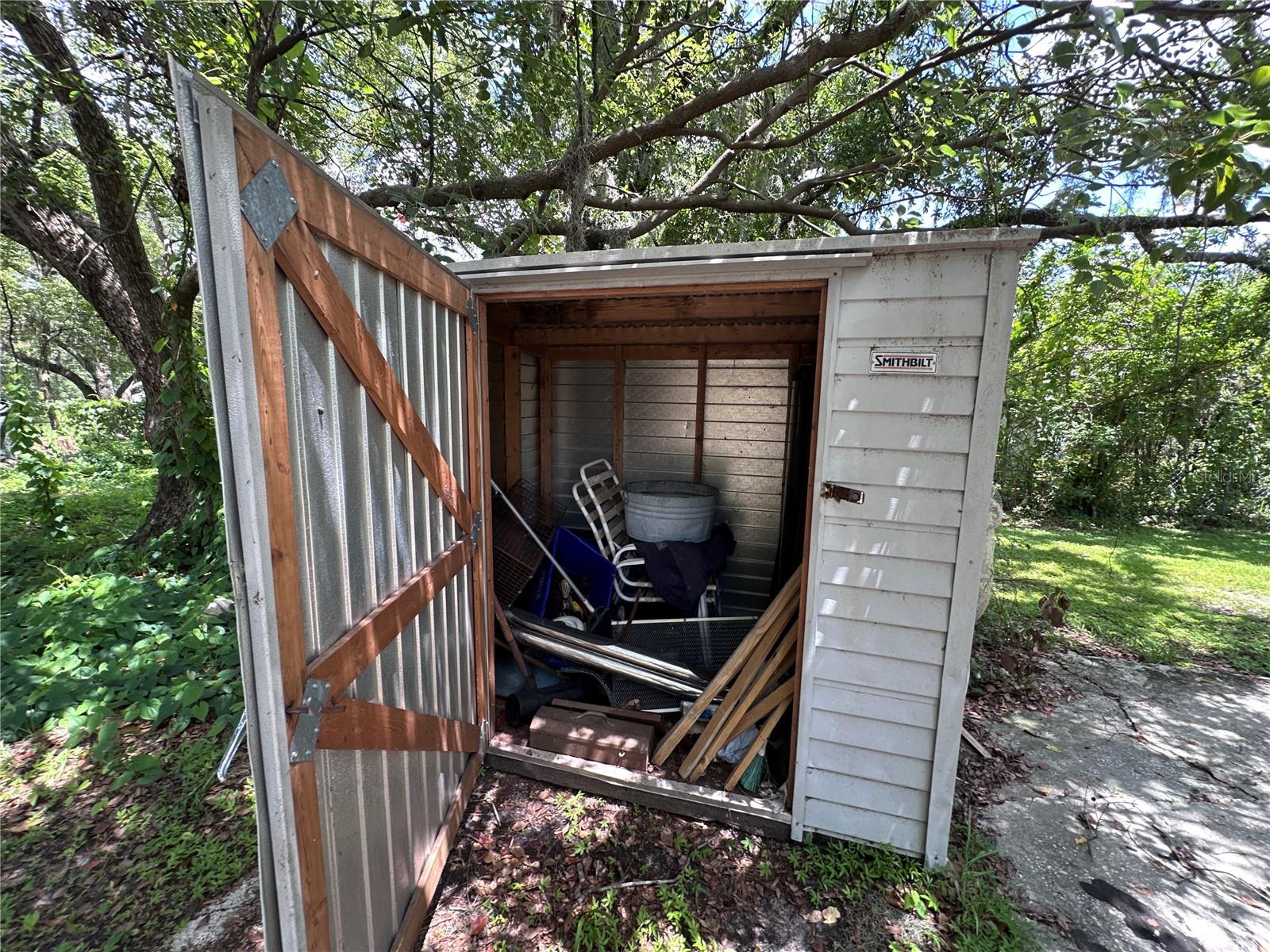 Image 11 of 51 For 515 Merrin Street