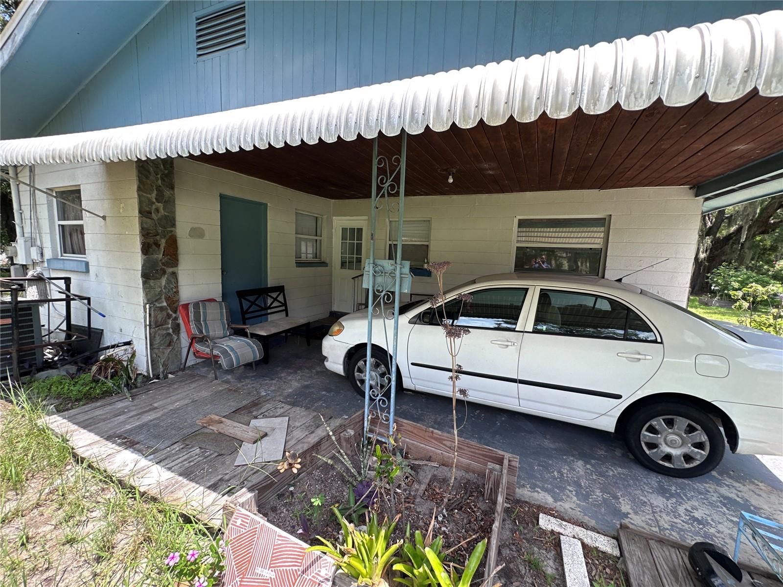 Image 23 of 51 For 515 Merrin Street