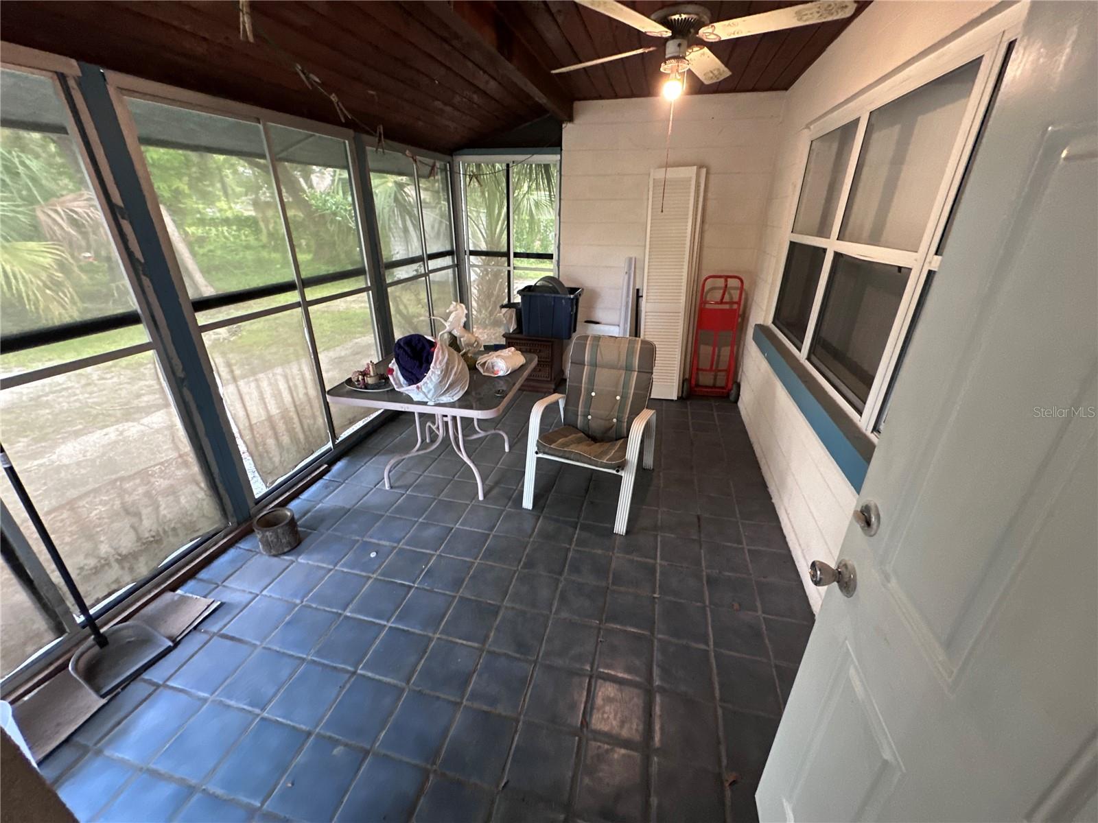 Image 31 of 51 For 515 Merrin Street