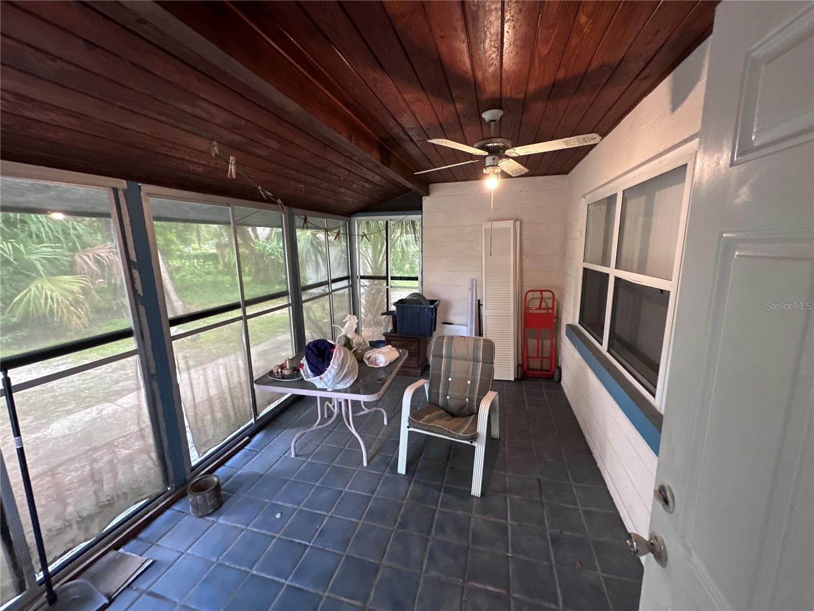 Image 32 of 51 For 515 Merrin Street