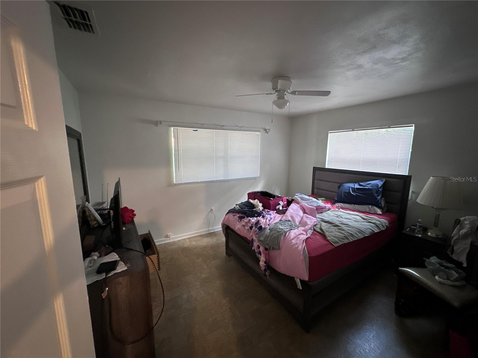 Image 38 of 51 For 515 Merrin Street